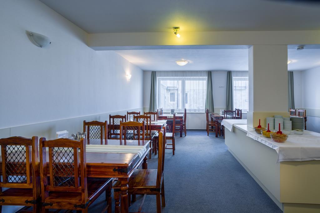 Garni Hotel Trebon Exterior photo